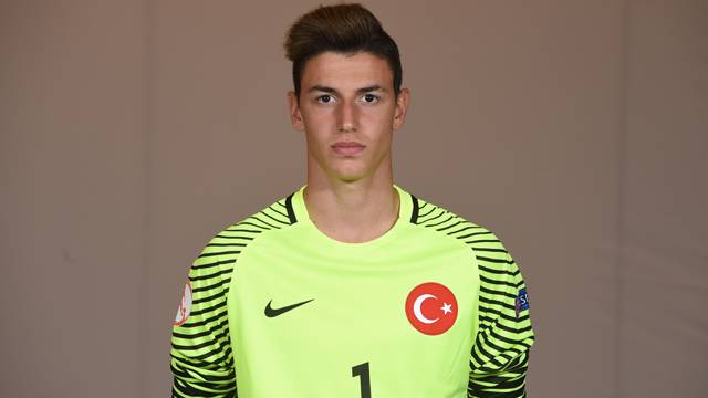 Berke Özer'e İtalya ve İspanya'dan talip!