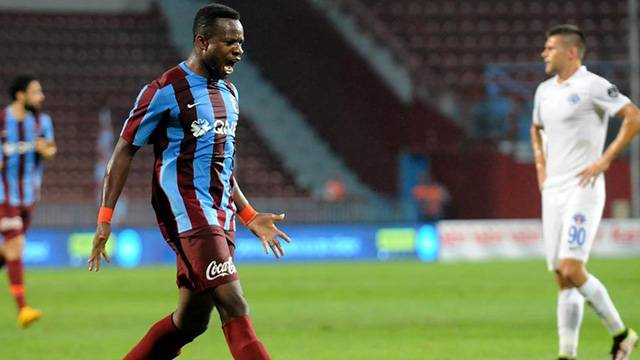 Onazi maaşı geciktiği için Trabzonspor'la sözleşmesini feshetti