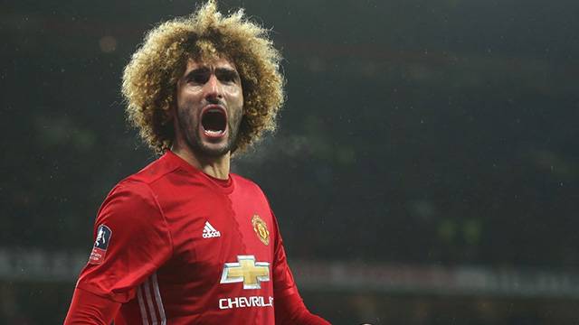 Matic Manchester United tişörtü giydi, Fellaini gözden düştü