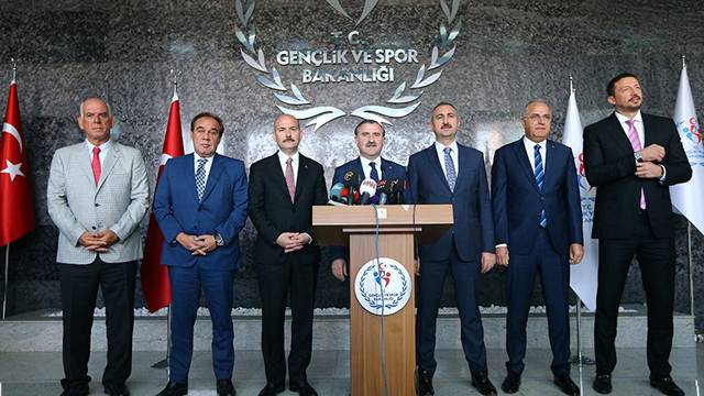 Gençlik ve Spor Bakanı Osman Aşkın Bak: 'Kupa finallerinde E-Bilet sistemine geçeceğiz'
