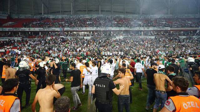 Finaldeki olaylar nedeniyle 17 tutuklama kararı