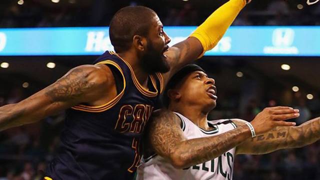 Kyrie Irving Celtics'e takas oldu