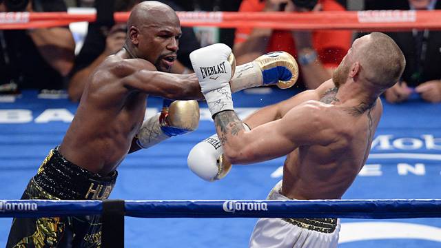 Floyd Mayweather, Conor McGregor'ı nakavt etti