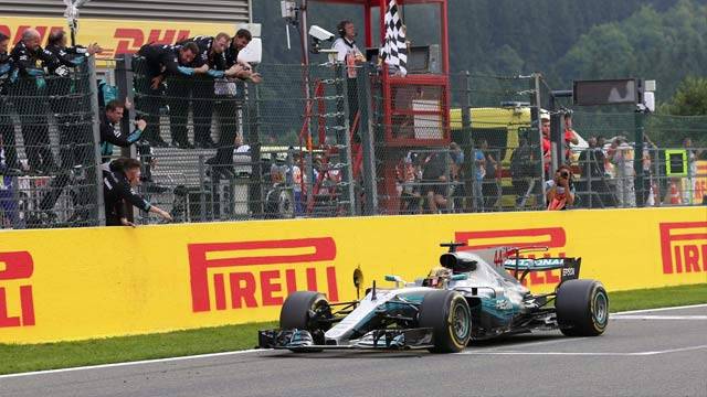Belçika'da zafer Hamilton'ın