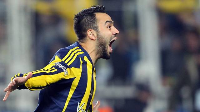 Trabzonspor Volkan Şen'in lisansını çıkardı