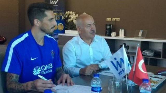 Trabzonspor Jose Sosa transferini resmen açıkladı