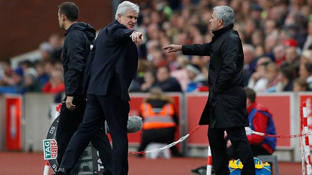 Mark Hughes'un Jose Mourinho'ya küfür ettiği iddia edildi