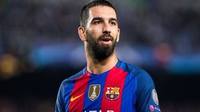 Arda Turan Juventus maçı kadrosunda yer almadı
