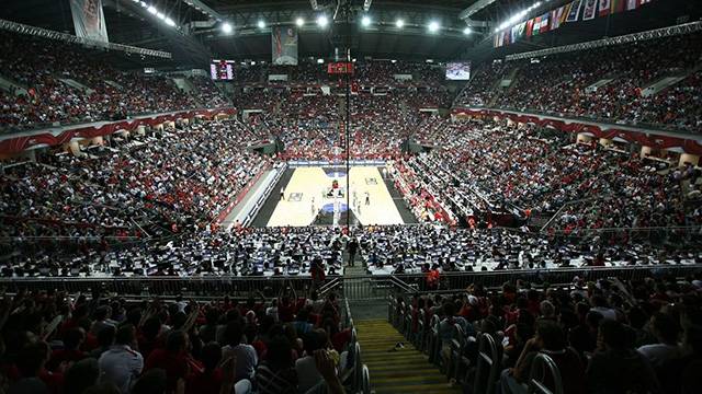 Anadolu Efes maçlarını Sinan Erdem'de oynayacak