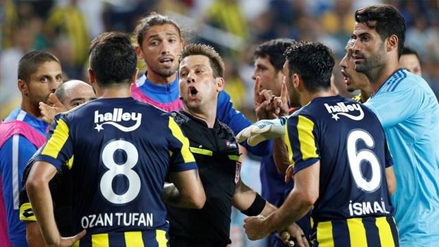 Fenerbahçe Başakşehir maçındaki olaylar nedeniyle PFDK'ya sevk edildi