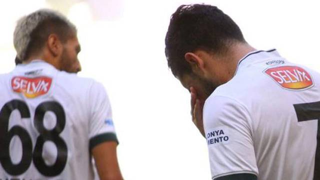 Ömer Ali Şahiner gözyaşlarını tutamadı
