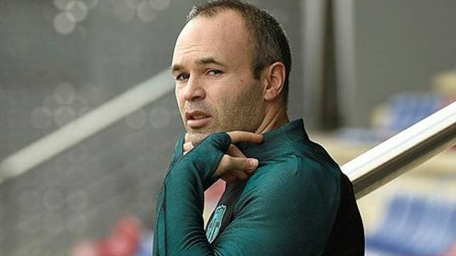 Iniesta'dan Barcelona'ya 'ömürlük' imza