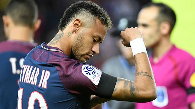 Neymar Barcelona'ya 26 milyon euroluk dava açtı