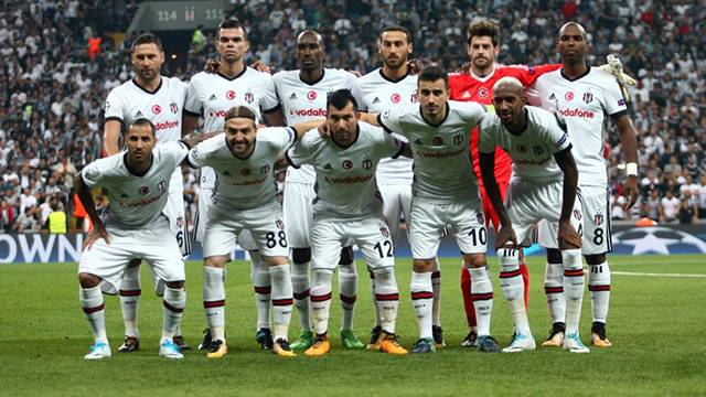 Crystal Palace'tan Cenk Tosun için Beşiktaş'a 22.4 milyon euroluk teklif