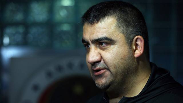 Ümit Özat: "Yahudi halkından ve kamuoyundan özür diliyorum"