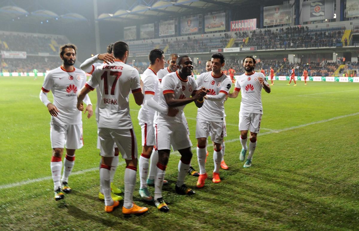Karabükspor-Galatasaray maçından kareler