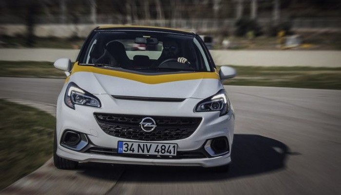 Opel Corsa OPC’ler piste iniyor